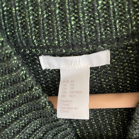 🌹2 for $20🌹 H&M Glittery Cable Knit Sweater Pullover Dark Green. Size XS - Picture 5 of 8